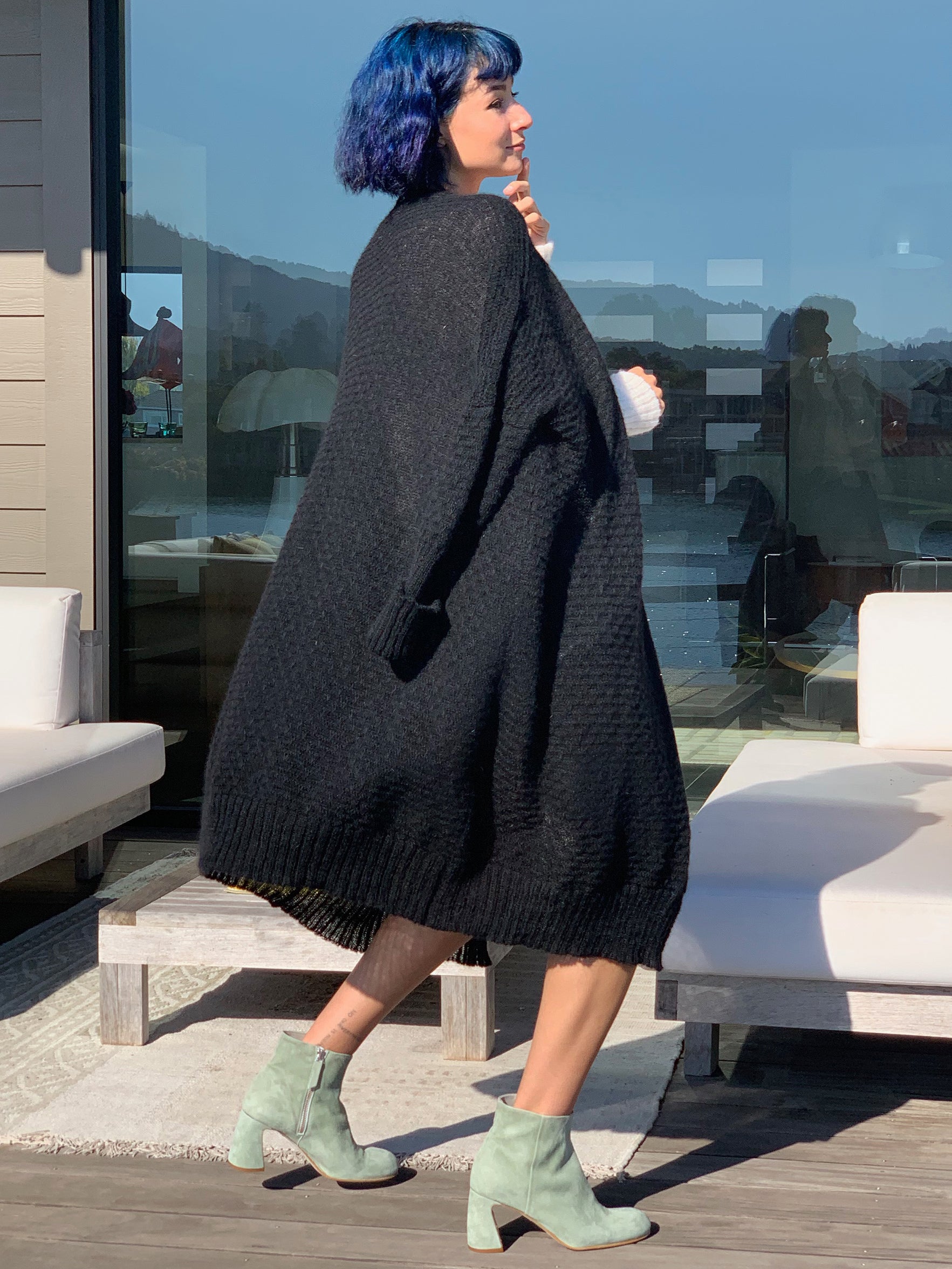 Long Sweetheart Cardy - Black - KENLYNN