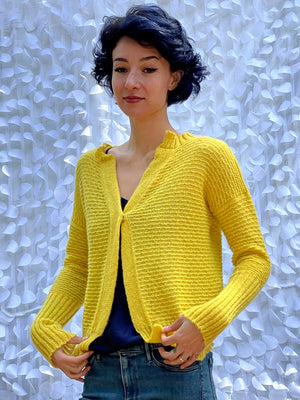 Short Sweetheart Cardy - Yellow Cashmere